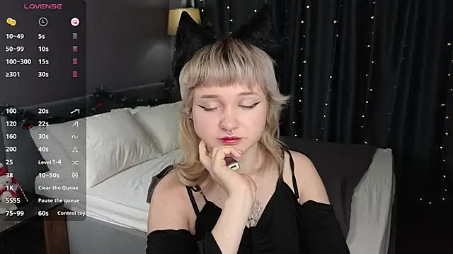 Tori Cutie online show from December 2025 12:44:02 AM