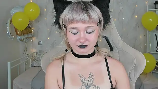 Tori Cutie online show from October 2025 05:42:02 AM