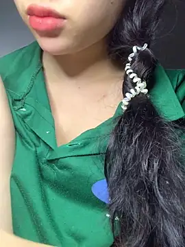 Nguyenha11 online show from September 2025 12:33:02 PM