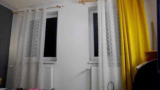 Jessica White  online show from November 2025 04:49:02 AM