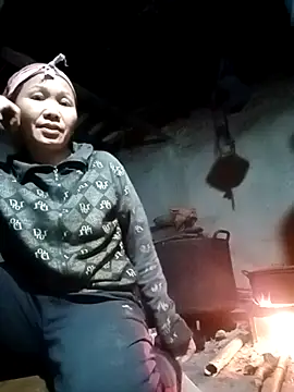 TinTin321 online show from December 2025 11:03:01 AM