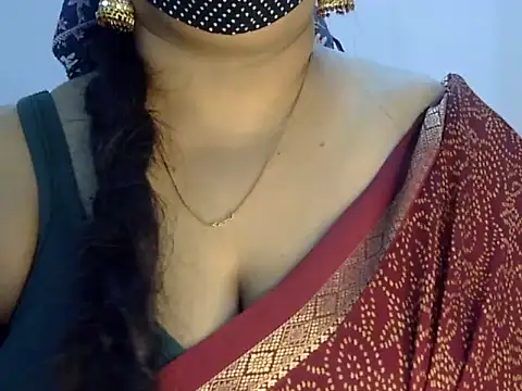 Snapshot of Siya_Akhor chatting on October 2025 07:03:02 PM Siya Akhor online show from October 2025 07:03:02 PM