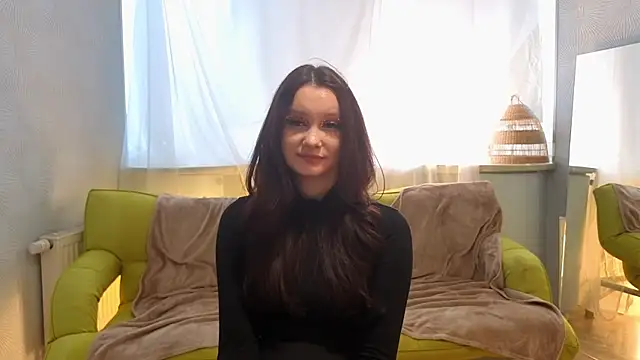 EvaDowe online show from October 2025 04:13:01 AM