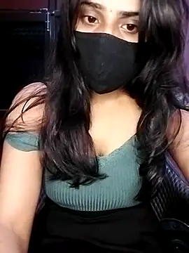 Snapshot of Amisha2 chatting on October 2025 05:25:02 PM Amisha2 online show from October 2025 05:25:02 PM