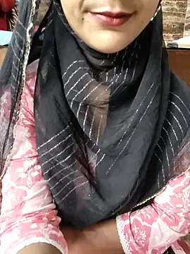 Indian-Aleena online show from April 2026 06:04:01 PM