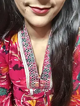 Snapshot of Indian-Aleena chatting on October 2025 06:18:01 PM Indian-Aleena online show from October 2025 06:18:01 PM