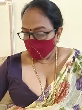 Snapshot of heera-rani chatting on July 2026 04:02:01 AM heera-rani online show from July 2026 04:02:01 AM