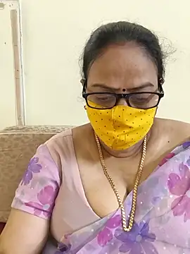 Snapshot of heera-rani chatting on June 2026 05:28:01 AM heera-rani online show from June 2026 05:28:01 AM