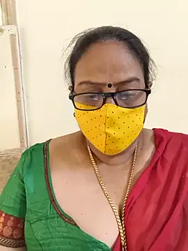 Snapshot of heera-rani chatting on June 2026 04:24:01 AM heera-rani online show from June 2026 04:24:01 AM