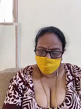 Snapshot of heera-rani chatting on July 2026 03:45:01 AM heera-rani online show from July 2026 03:45:01 AM