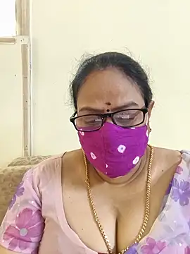 Snapshot of heera-rani chatting on June 2026 05:48:01 AM heera-rani online show from June 2026 05:48:01 AM