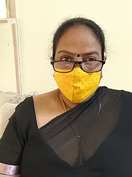 Snapshot of heera-rani chatting on June 2026 03:22:02 AM heera-rani online show from June 2026 03:22:02 AM