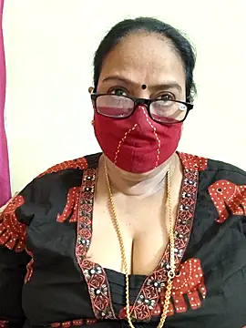 Snapshot of heera-rani chatting on April 2026 06:08:02 AM heera-rani online show from April 2026 06:08:02 AM