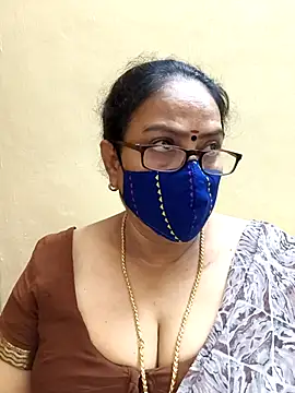 Snapshot of heera-rani chatting on November 2025 06:38:02 AM heera-rani online show from November 2025 06:38:02 AM