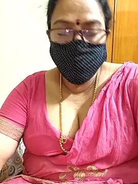 Snapshot of heera-rani chatting on October 2025 06:01:02 AM heera-rani online show from October 2025 06:01:02 AM