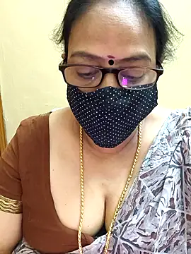 Snapshot of heera-rani chatting on October 2025 06:34:01 AM heera-rani online show from October 2025 06:34:01 AM