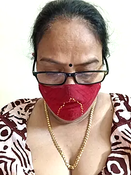 Snapshot of heera-rani chatting on April 2026 12:17:02 PM heera-rani online show from April 2026 12:17:02 PM