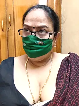 Snapshot of heera-rani chatting on March 2026 05:25:01 AM heera-rani online show from March 2026 05:25:01 AM