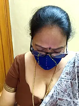 Snapshot of heera-rani chatting on November 2025 04:49:01 AM heera-rani online show from November 2025 04:49:01 AM