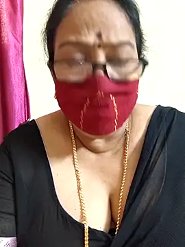 Snapshot of heera-rani chatting on March 2026 05:05:01 AM heera-rani online show from March 2026 05:05:01 AM