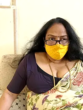Snapshot of heera-rani chatting on June 2026 06:35:01 AM heera-rani online show from June 2026 06:35:01 AM