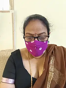 Snapshot of heera-rani chatting on June 2026 04:19:01 AM heera-rani online show from June 2026 04:19:01 AM