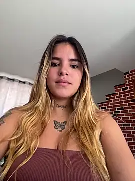 Snapshot of Ye_si chatting on October 2025 03:47:02 PM Ye si online show from October 2025 03:47:02 PM