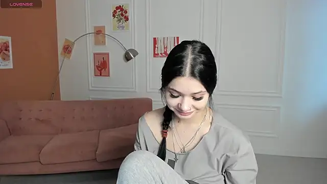 amy doessss online show from November 2025 09:41:01 AM