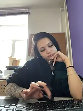 amy doessss online show from May 2026 09:46:01 AM