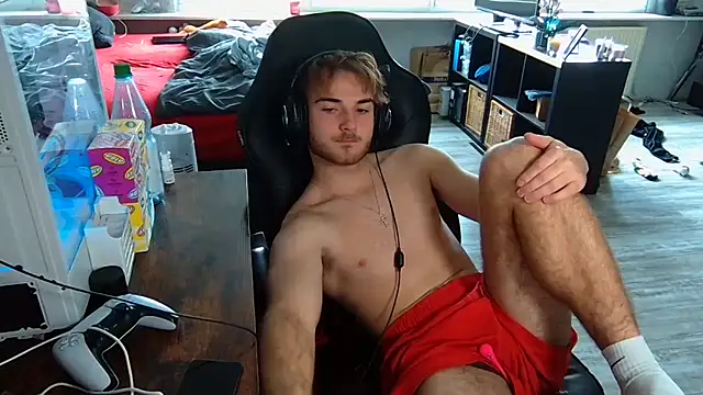 Snapshot of Rudi2007Eye chatting on September 2025 09:49:01 AM Rudi2007Eye online show from September 2025 09:49:01 AM