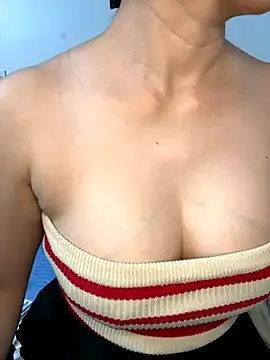 Linh linh01 online show from October 2025 08:26:01 AM