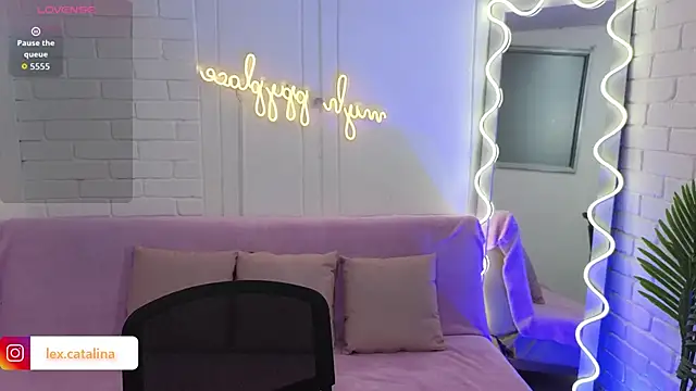 Lexy tay online show from October 2025 12:04:02 PM