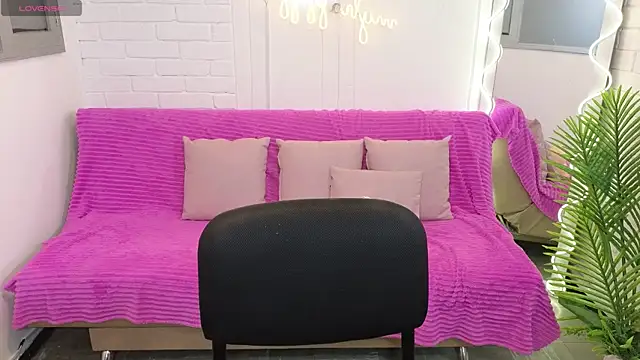 Lexy tay online show from December 2025 11:42:02 AM