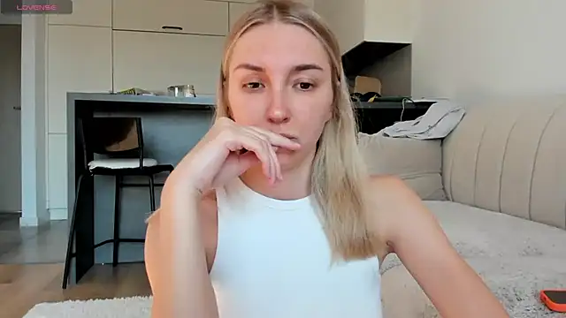 Sunny Rina  online show from May 2026 06:22:01 AM