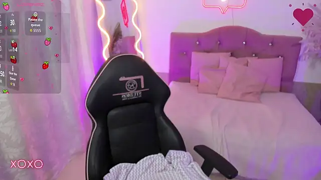 HANNI TAY online show from December 2025 11:47:02 AM