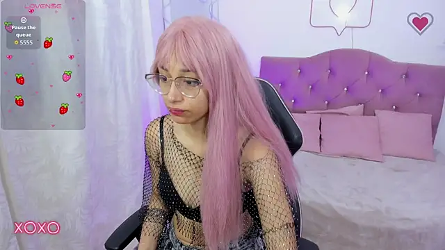 HANNI TAY online show from November 2025 12:06:01 PM