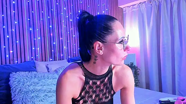 SashaSkyxxx online show from January 2026 08:29:01 AM