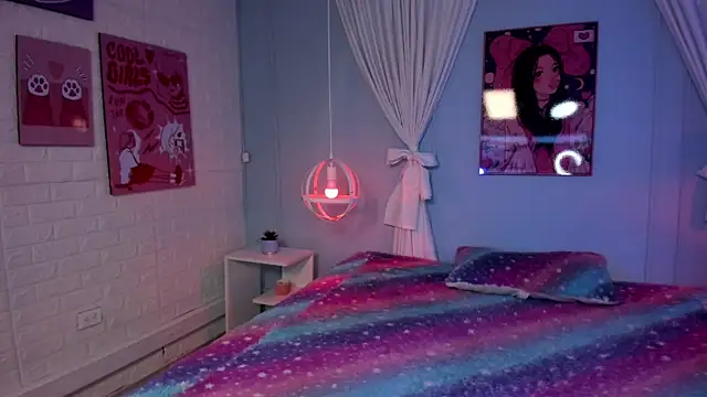 Hannahpage online show from December 2025 12:05:01 PM