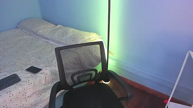 Hannahpage online show from March 2026 12:21:01 PM