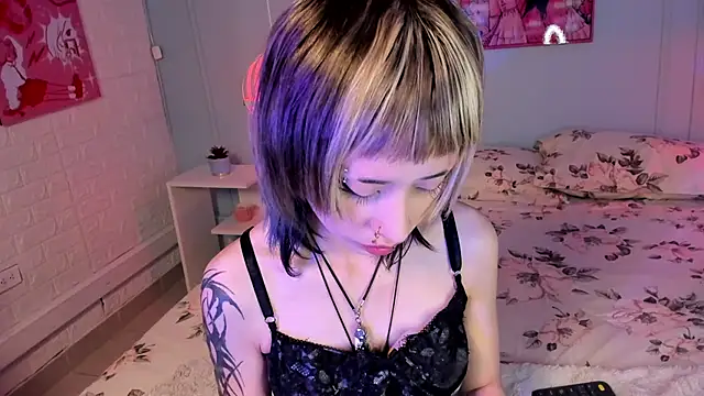 Hannahpage online show from December 2025 12:26:01 PM