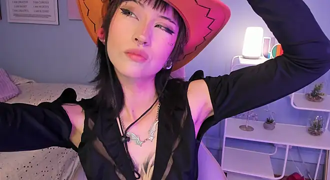 Hannahpage online show from January 2026 12:19:02 PM