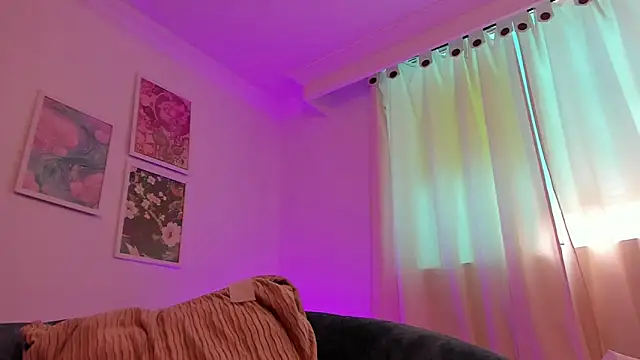 canelleGarces online show from February 2026 07:14:01 PM