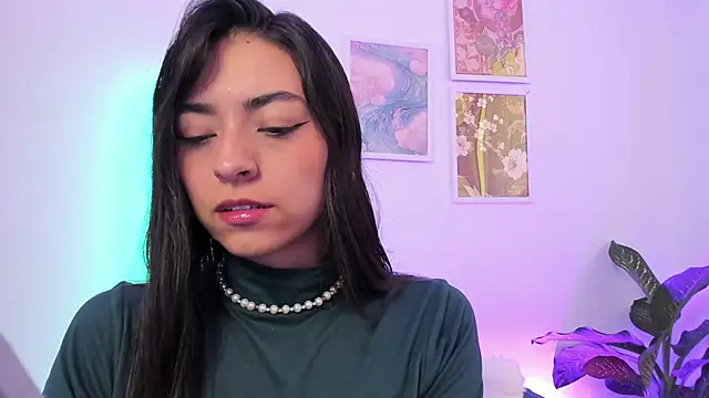 canelleGarces online show from November 2025 03:11:01 PM