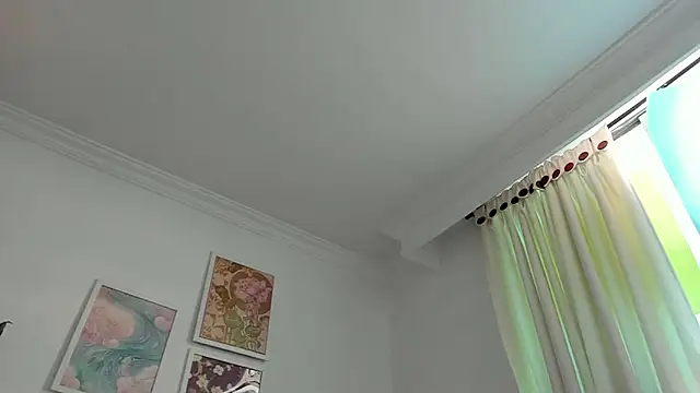 canelleGarces online show from April 2026 01:03:01 PM