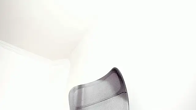 Snapshot of canelleGarces chatting on June 2026 09:25:02 PM canelleGarces online show from June 2026 09:25:02 PM