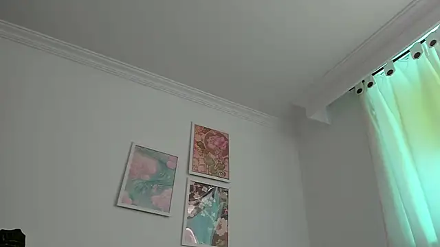 canelleGarces online show from April 2026 08:24:02 PM