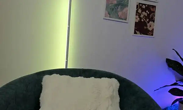 canelleGarces online show from December 2025 02:22:02 AM