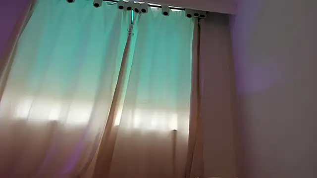 canelleGarces online show from February 2026 04:40:02 PM