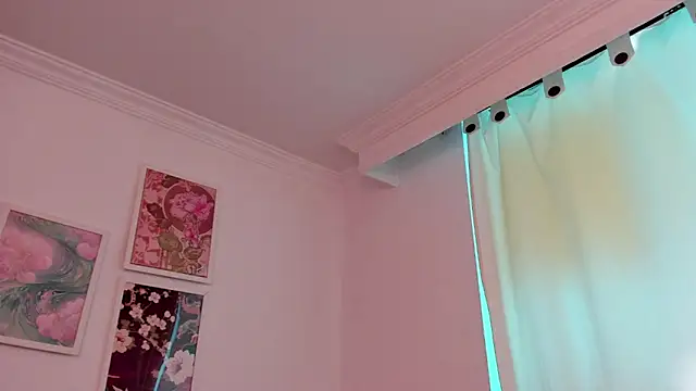 canelleGarces online show from April 2026 03:29:02 PM