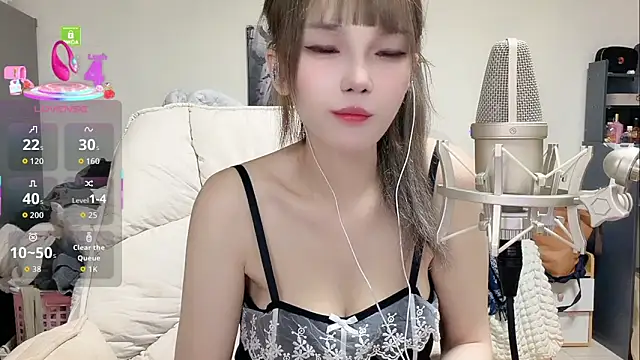 twlilybae online show from June 2026 03:51:01 AM